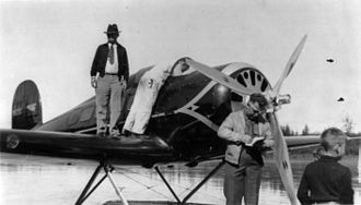 330px-will_rogers_and_wiley_post_cph_3b05600.jpg